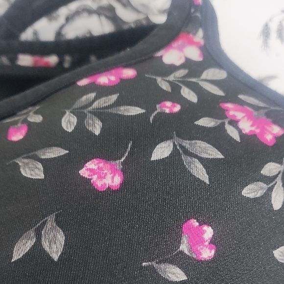 Cacique Black Bra with‎ Pink Floral Design - Picture 10 of 10